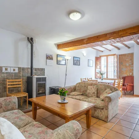 Casa Serrella - Abdet بيت للعطل *